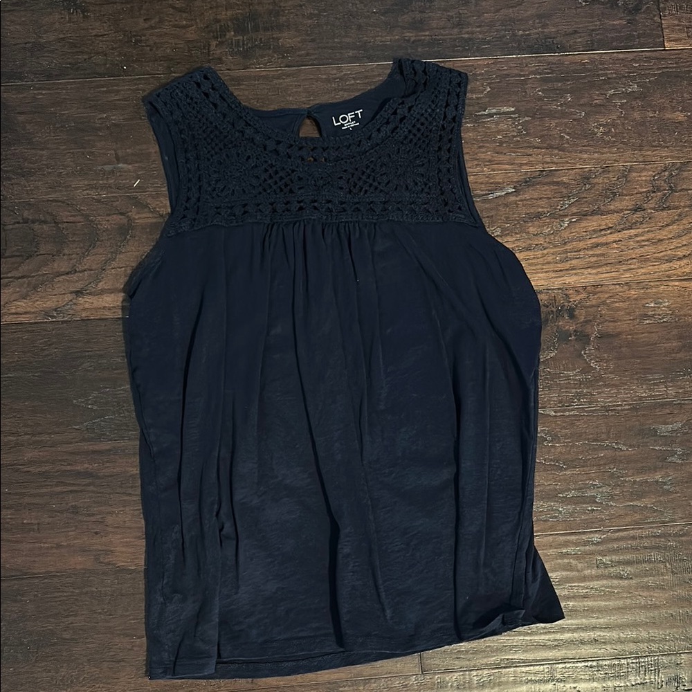 LOFT Gray Smocked Sleeveless Tank Top